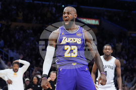 Spurs Lakers Basketball