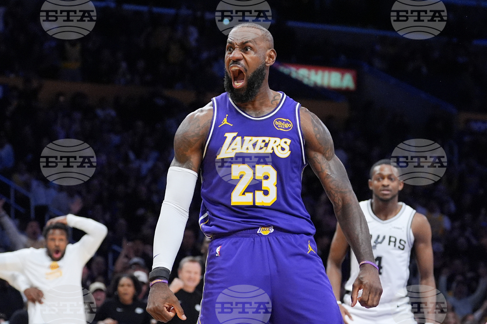 Spurs Lakers Basketball