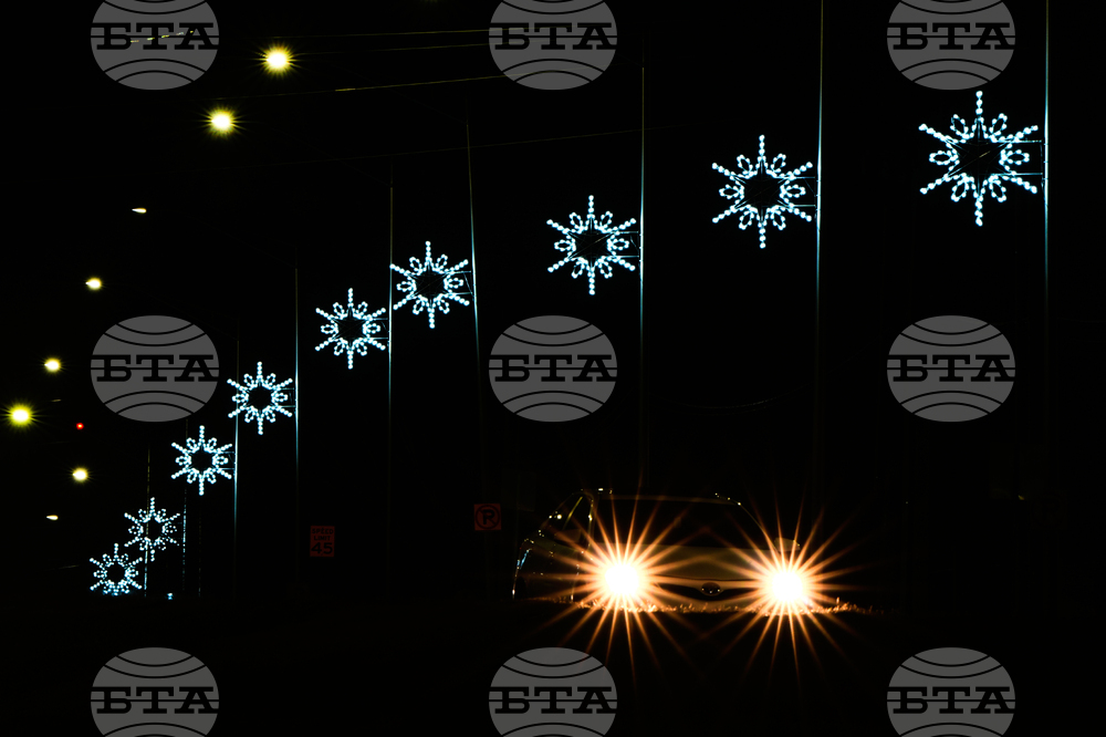 APTOPIX Kansas Daily LIfe Holiday Lights