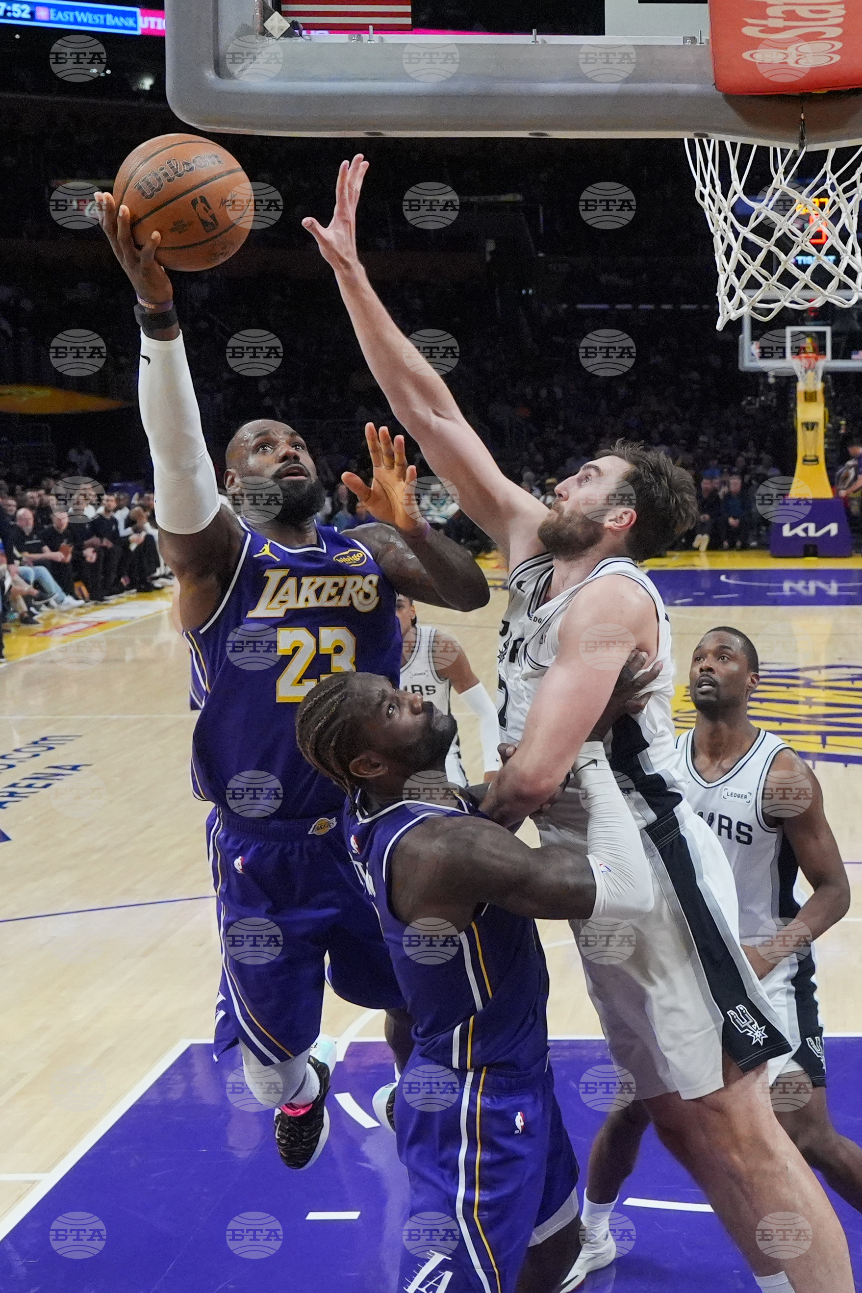 Spurs Lakers Basketball