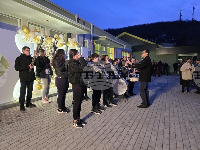 Модерен Младежки център с инвестиция за 1,8 млн. лева беше открит в Свищов