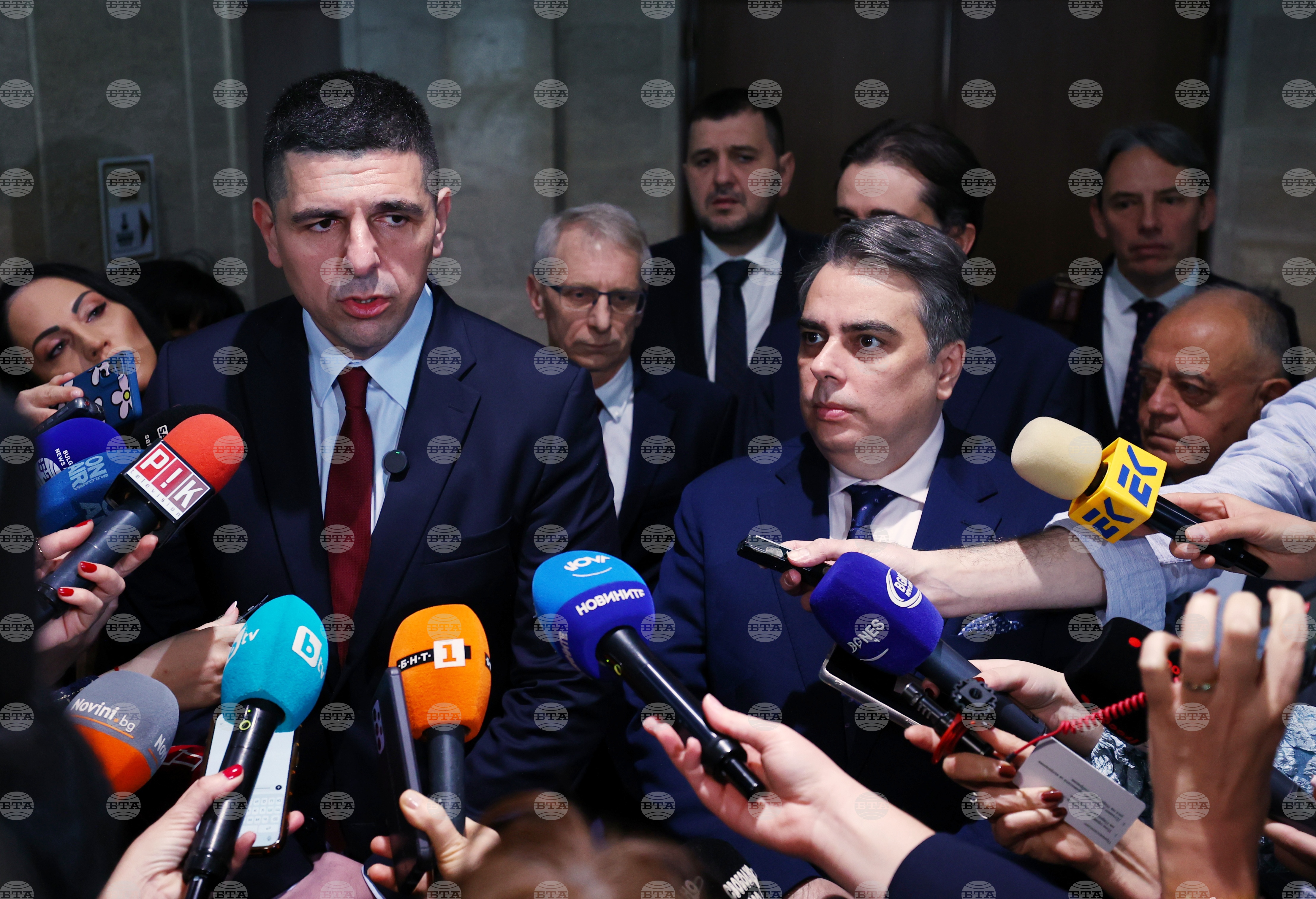 CC Leader Vassilev Calls Government's Resignation First Step in Making Bulgaria Normal European State