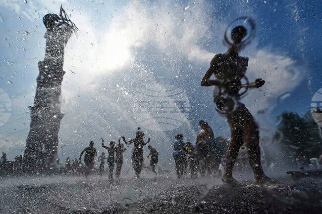 YE Joy 2025 Photo Gallery