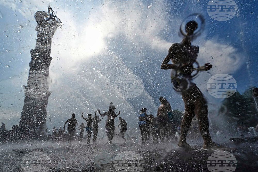 YE Joy 2025 Photo Gallery