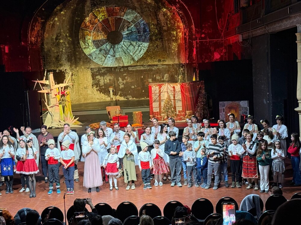 Театър, музика, танци и традиционни български обичаи бяха сред акцентите на коледното тържество на сдружението „Пенчо Славейков“ в Лайпциг