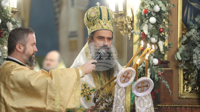 Българският патриарх Даниил възглави тържествена света литургия за празника на своя небесен покровител - св. Даниил Стълпник