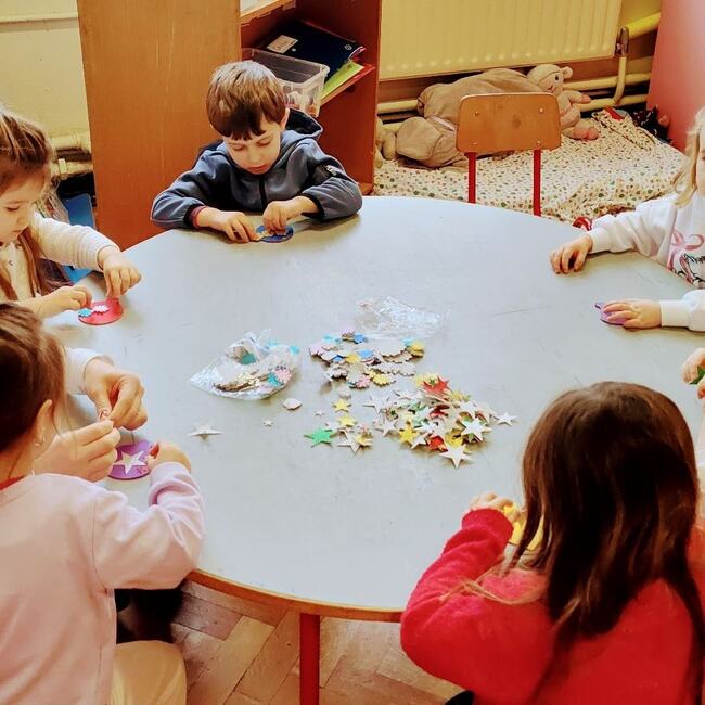 Предколедна работилница беше организирана в подготвителните групи на Българското училище „Райна Княгиня“ в Дъблин