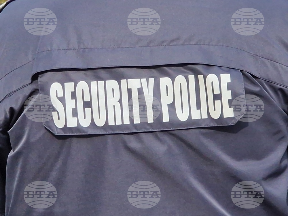 Задържан е 37-годишен мъж за нарушаване на обществения ред при снощния протест във Велико Търново