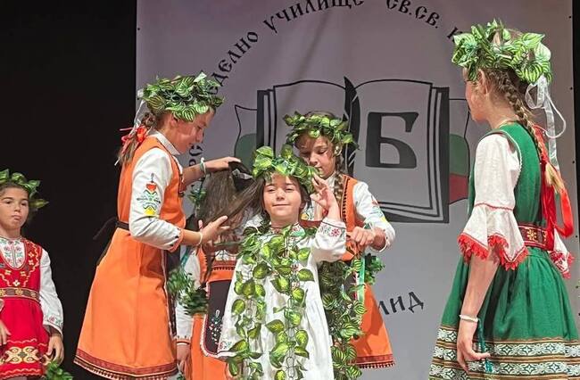 Детският танцов състав „Зорница“ от Валядолид ще вземе участие в българско фолклорно събитие в Коядо Виялба 