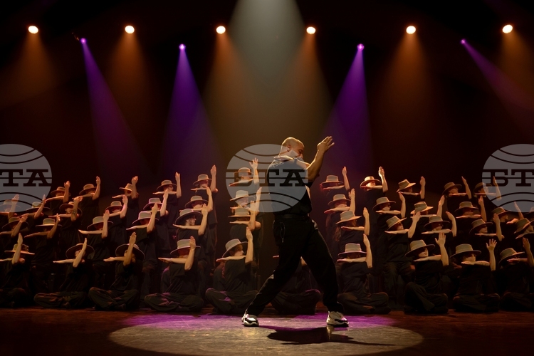 Sadeck Berrabah’s Murmuration Dance Show Comes to Bulgaria in 2026