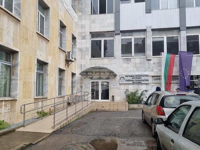 Мъж на 65 години е обвинен за блудство спрямо малолетно дете в Кюстендилско 