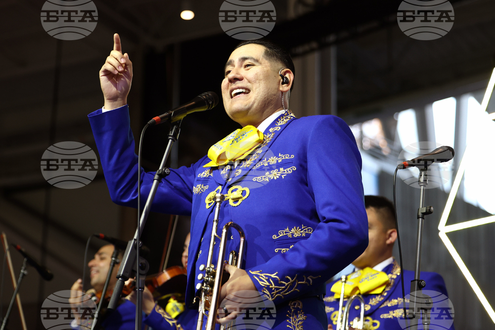 Mariachi Rams Football