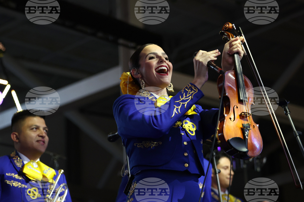 Mariachi Rams Football