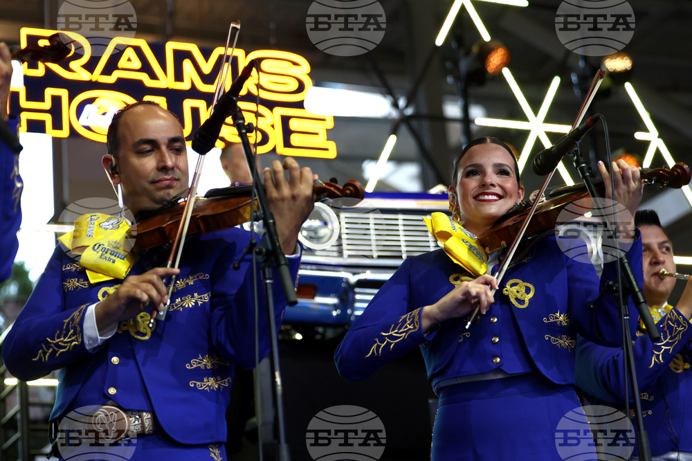 Mariachi Rams Football