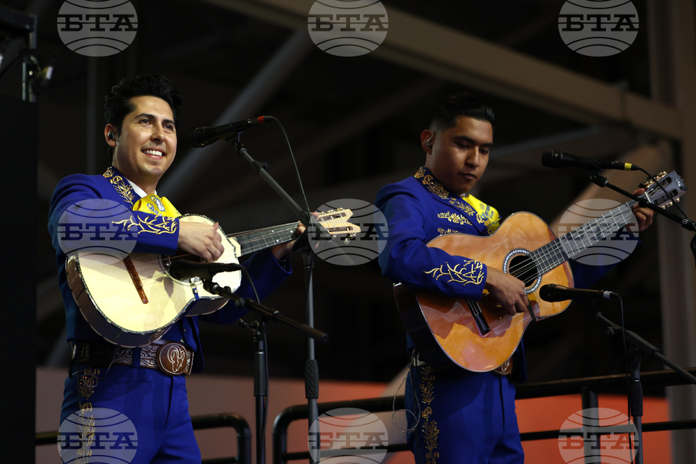 Mariachi Rams Football
