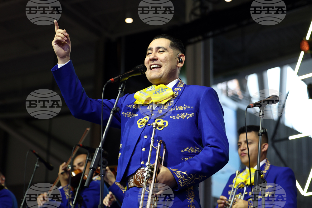 Mariachi Rams Football