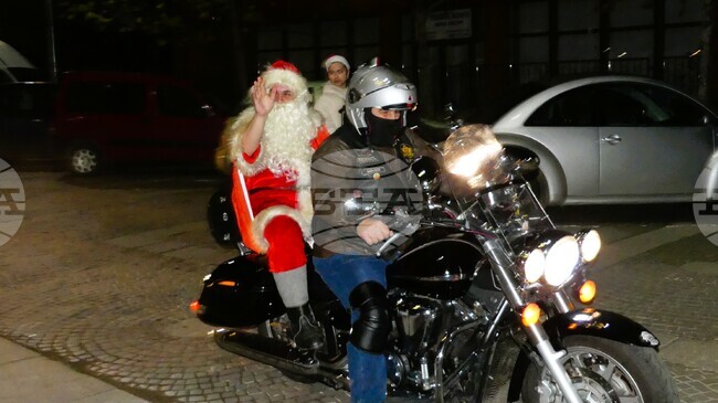 В Нова Загора отвори врати коледен базар