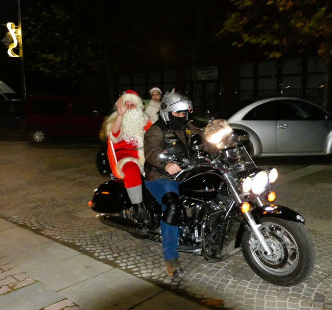 В Нова Загора отвори врати коледен базар