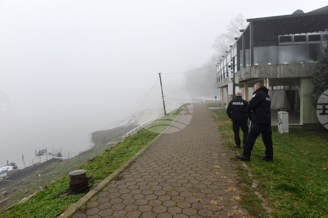 Арестуваха гражданин на Босна, свързан с преобръщането на лодка с мигранти в река Сава в Източна Хърватия, при което загинаха трима души