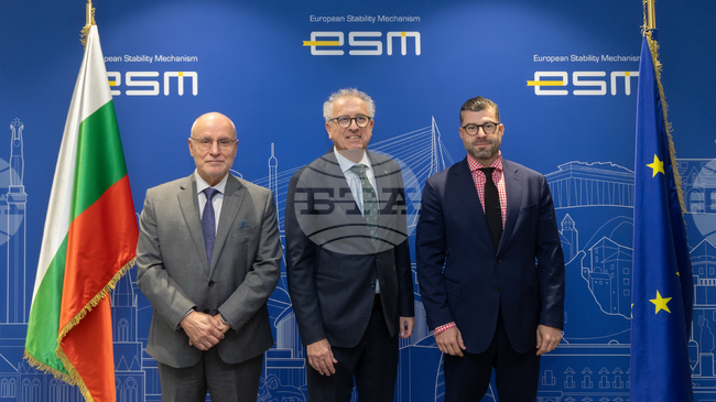 Bulgaria Stays Firmly on Course for Eurozone Entry Despite Political Tensions, BNB Governor Says in Luxembourg