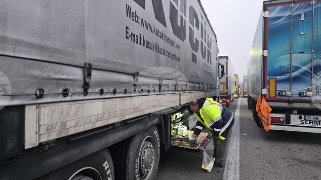Над 3100 камиона са обработени на граничния с Турция пункт „Капитан Андреево“ за последното денонощие, съобщиха от Агенция „Митници“
