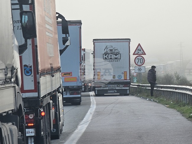 Ограничава се движението на камиони над 12 тона по магистралите "Тракия", "Струма" и "Хемус" заради предстоящите празнични дни