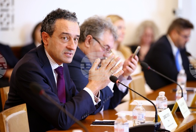 Огромна част от недоволството напоследък е заради прибързаното внасяне на бюджета, каза Даниел Лорер от ПП-ДБ за план-сметката за 2026 г.