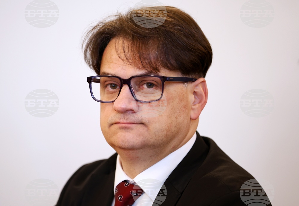 Outgoing Culture Minister Bachev Reviews His Tenure