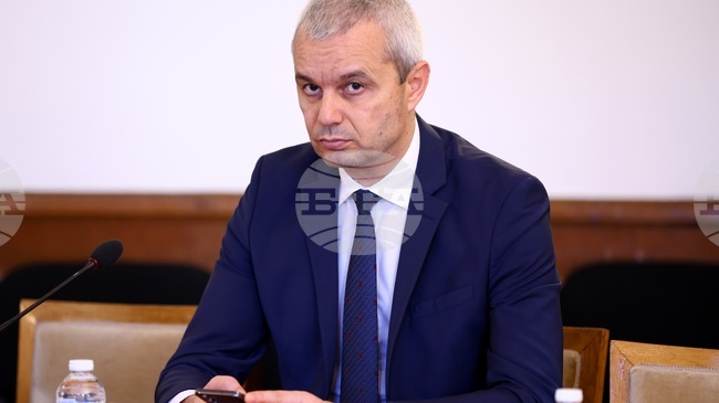 Не виждаме особена промяна спрямо предишния проект на бюджет за 2026 г., каза Костадин Костадинов от „Възраждане“