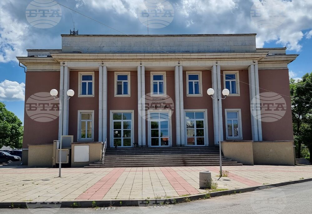 Васил Петров и Симфониета-Шумен са сред гостуващите изпълнители в Елхово в навечерието на Рождество Христово