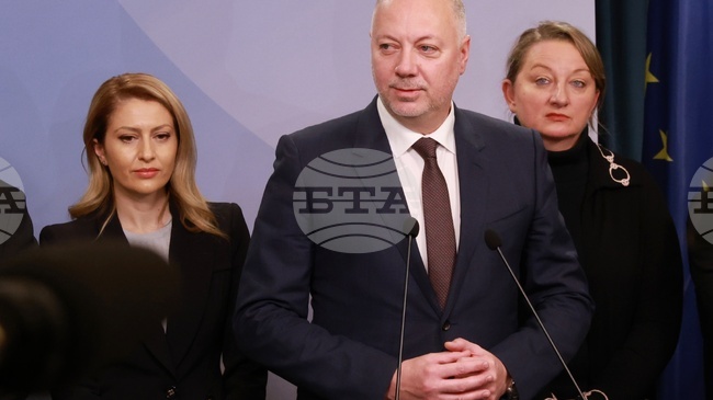 Световните агенции: Българското правителство подаде оставка след седмици на улични протести