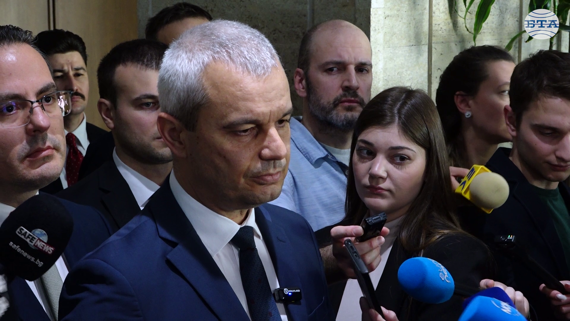 Българският народ показа на управляващите, че не могат да се гаврят повече с него, заяви Костадин Костадинов