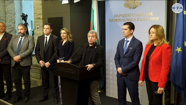 След като няма да има правителство, отговорността не е на нито една от трите партии в управлението оттук нататък, каза Тошко Йорданов от ИТН