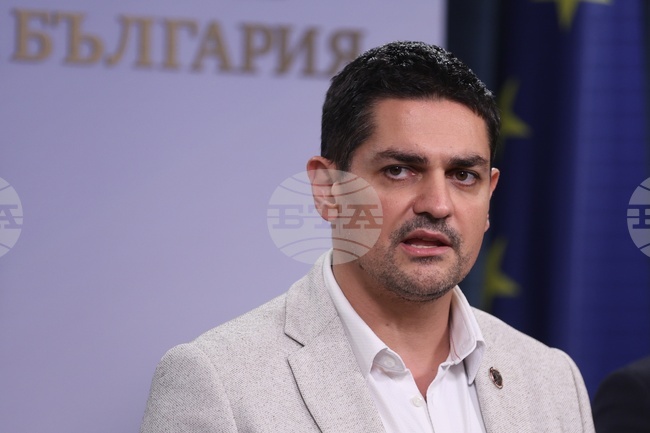 Възприемаме партия на Румен Радев като възможен съюзник, заяви лидерът на МЕЧ Радостин Василев