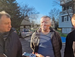 Шумен - кмет на Община Шумен - брифинг на ул. "Лозенград"