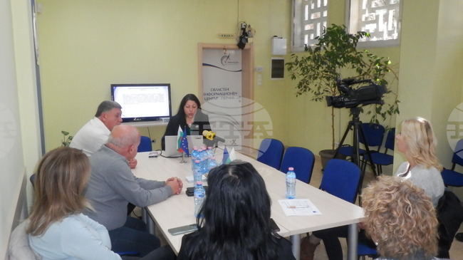 Областният информационен център в Перник отбеляза 14 години от своето създаване