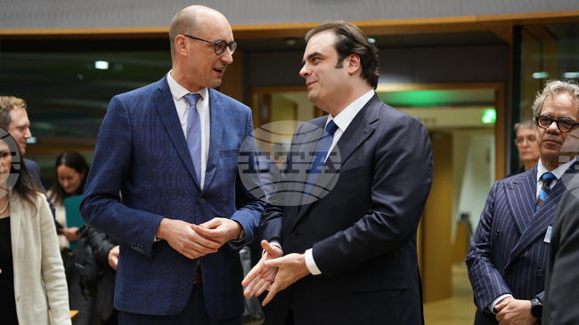 Германия ще подкрепи гръцкия финансов министър за председател на Еврогрупата 