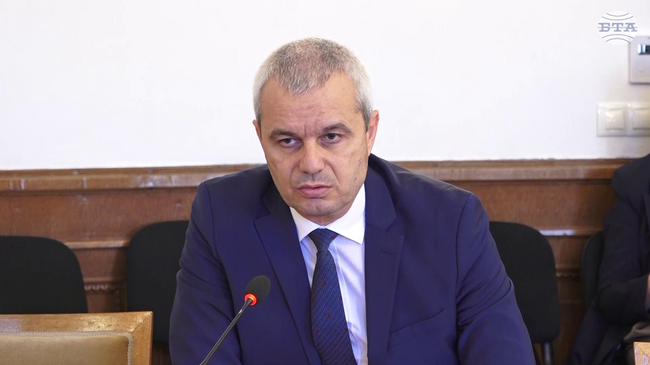 Не виждаме особена промяна спрямо предишния проект на бюджет за 2026 г., каза Костадин Костадинов от „Възраждане“