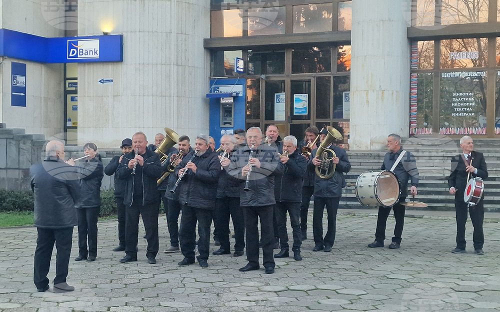 Хасково - Фестивал на коледната и новогодишната песен - дефиле