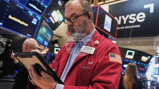 Уолстрийт откри низходящо последната седмица за годината, но се очаква и трите водещи индекса да нараснат през 2025-а