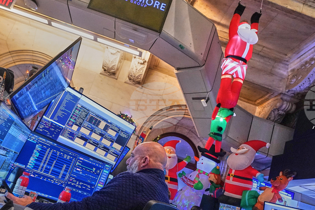 Понижение беляза началото на търговията на Уолстрийт