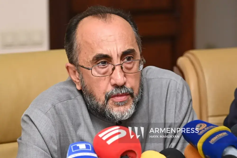 АРМЕНПРЕС: Архиепископ Аджапахян, който излежава ефективна присъда, ще бъде преместен в болница в Ереван за хирургическа интервенция 