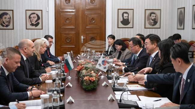 България има интерес да използва опита на Република Корея за повишаване на ефективността на публичната администрация, каза държавният глава