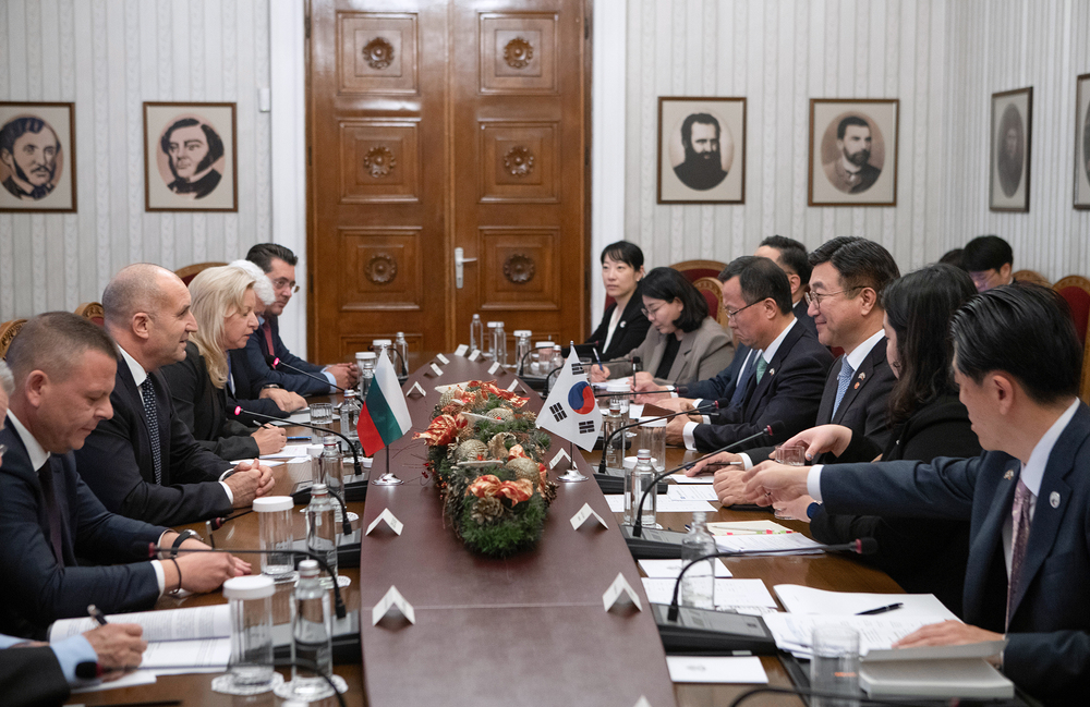 България има интерес да използва опита на Република Корея за повишаване на ефективността на публичната администрация, каза държавният глава