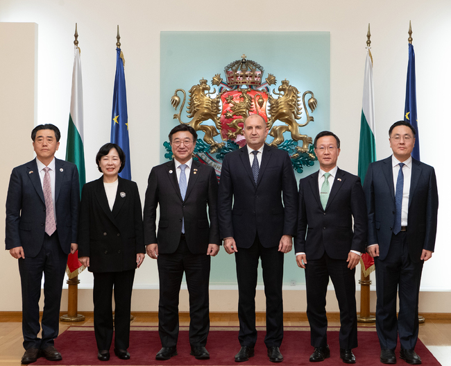 President Radev Confers with Republic of Korea's Minister of Interior and Safety