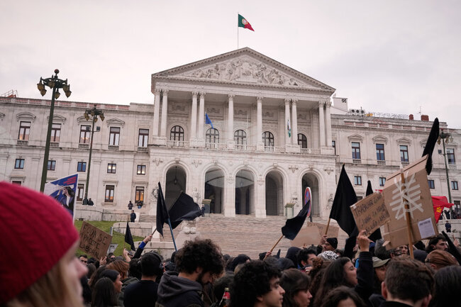 Рекордните 11 кандидати започнаха своите кампании за президентските избори в Португалия на 18 януари