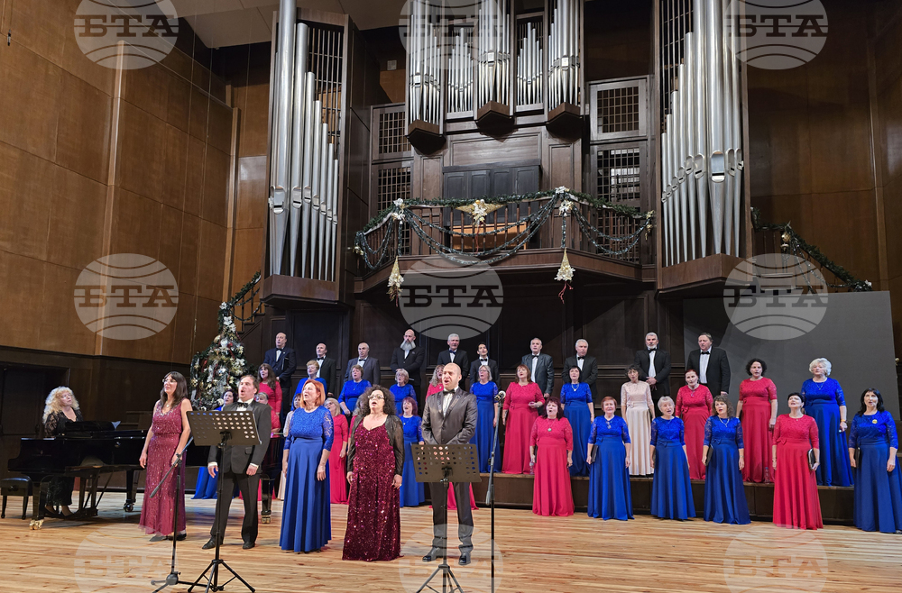 Хор „Добруджански звуци“ отбеляза Световния ден на хоровото изкуство с празничен концерт в зала „Добрич“