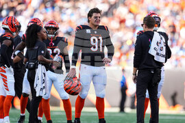 Bengals-Hendrickson Football