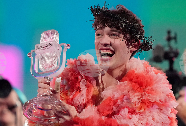 Победителят в „Евровизия“ - Немо, връща трофея в знак на протест срещу включването на Израел в песенния конкурс