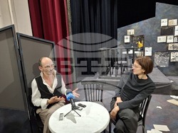 Снимка: Драматичен театър „Борис Луканов“ – Ловеч